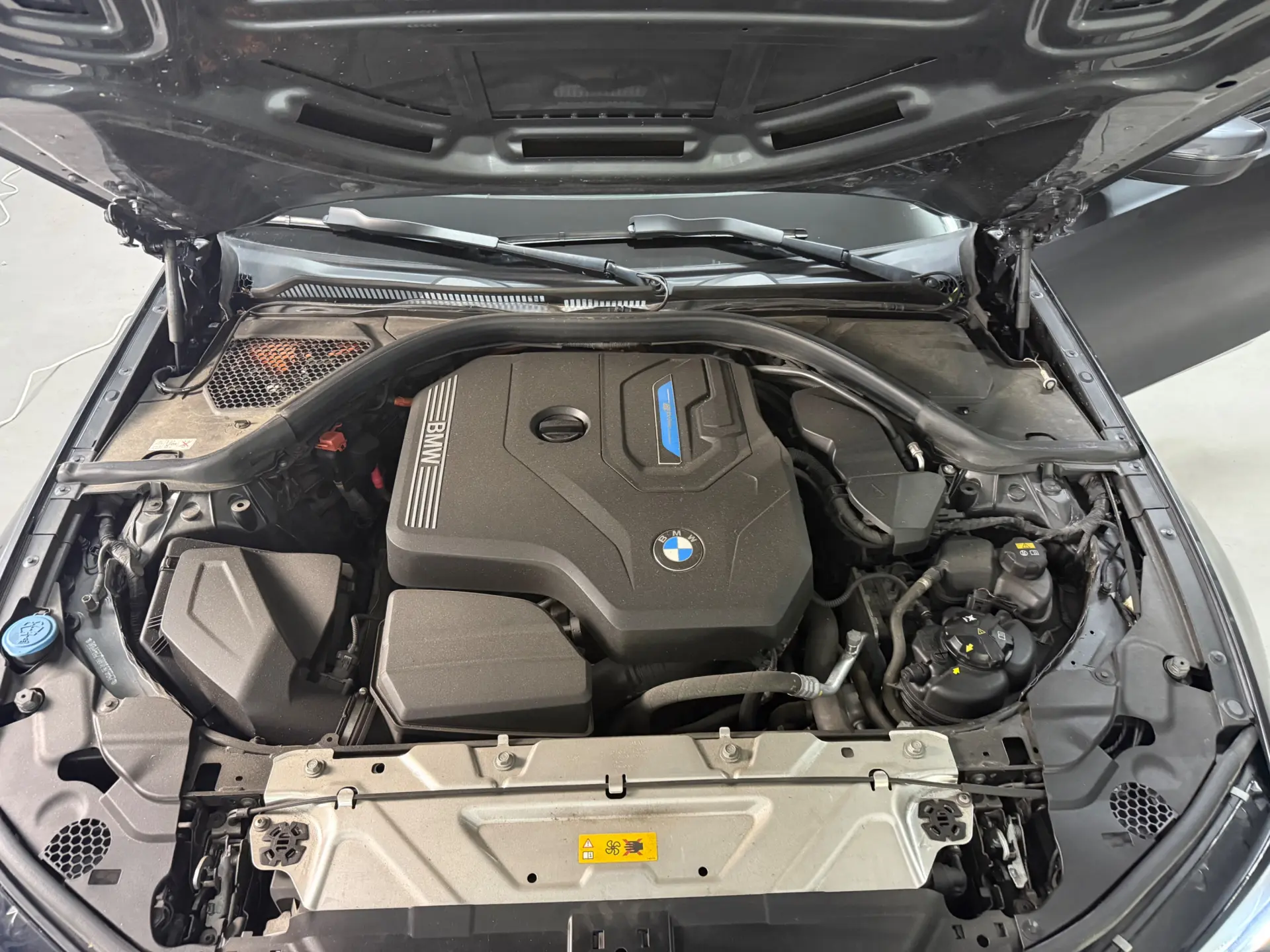 BMW 330 e iPerformance Advantage 23