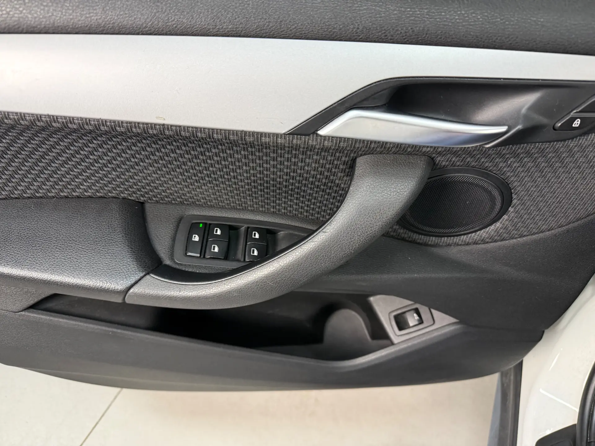 BMW X1 18 d sDrive 11