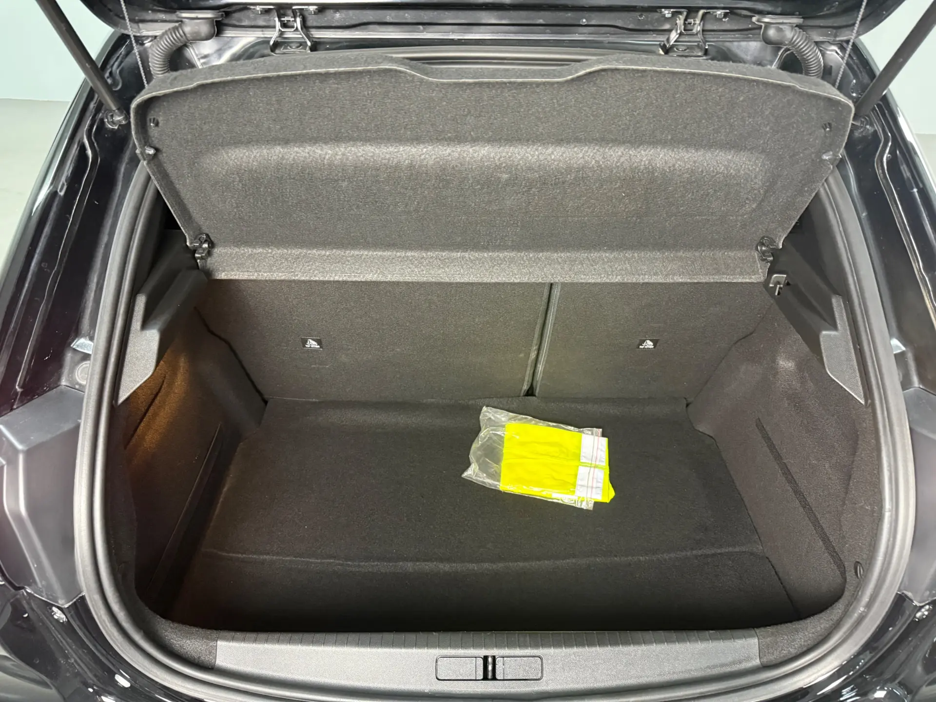 Peugeot 208 1.2 PureTech Allure 14