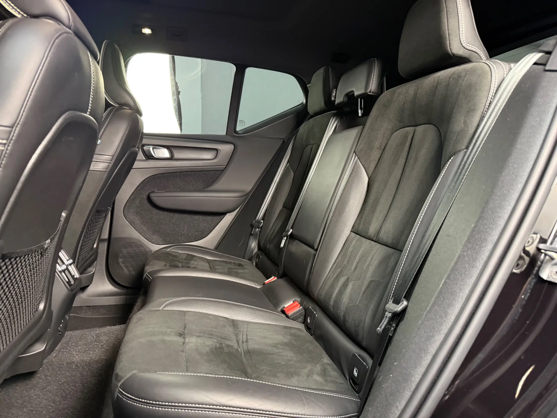 Volvo XC 40 P8 AWD Recharge RDesign 16