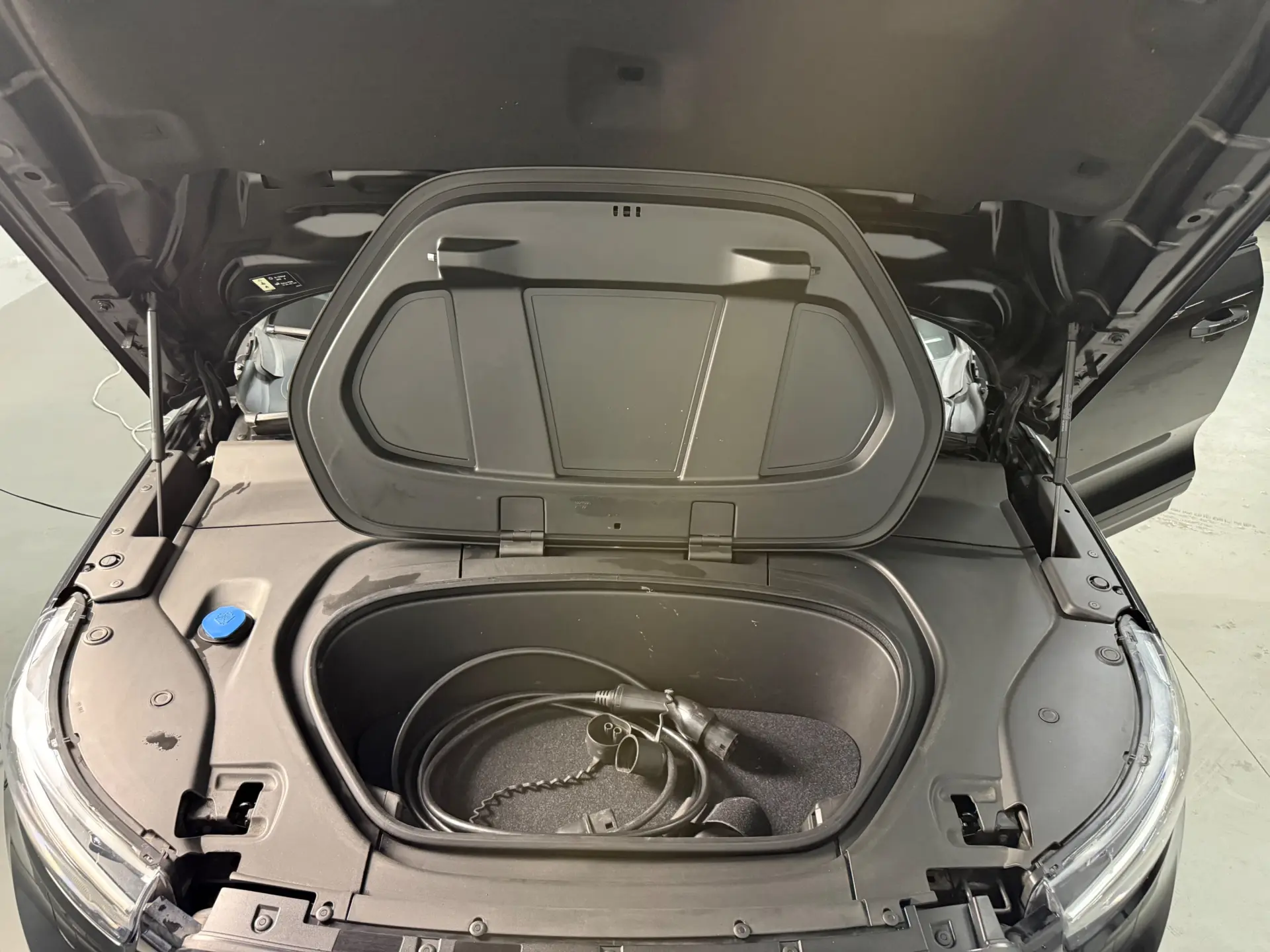 Volvo XC 40 P8 AWD Recharge RDesign 24