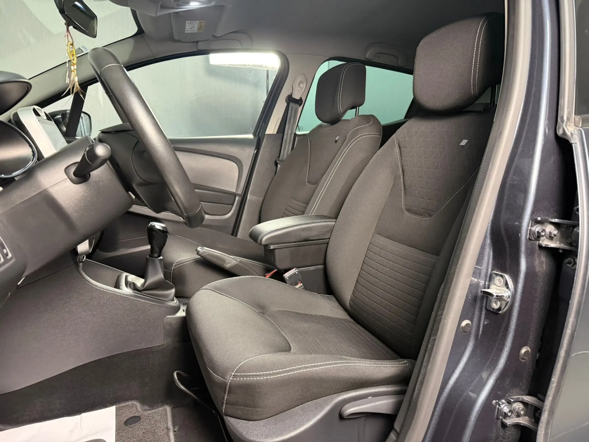 Renault Clio 0.9 TCE Limited 12