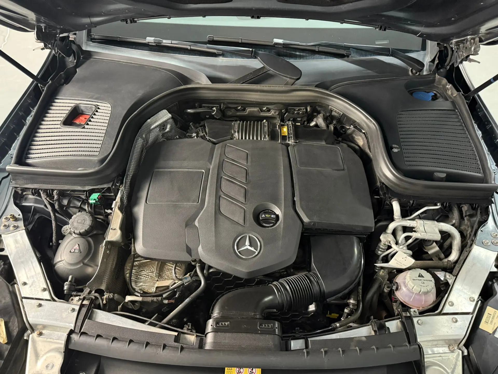 Mercedes-Benz GLC 300 de 4Matic 9G-TRONIC 20
