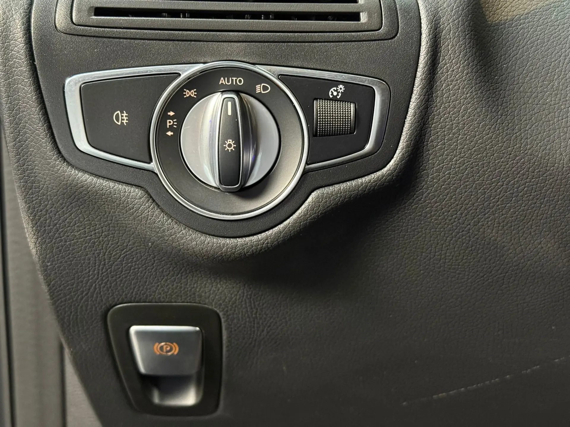 Mercedes-Benz GLC 300 de 4Matic 9G-TRONIC 10