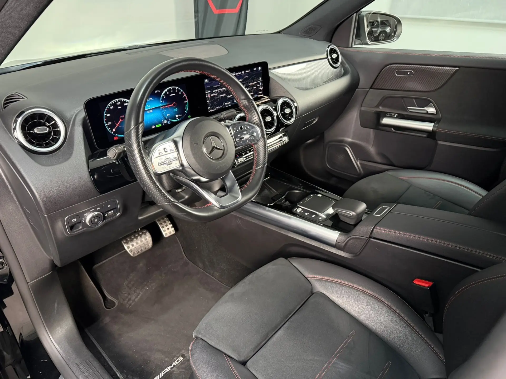 Mercedes-Benz GLA 250 e 8G-DCT AMG Line 19