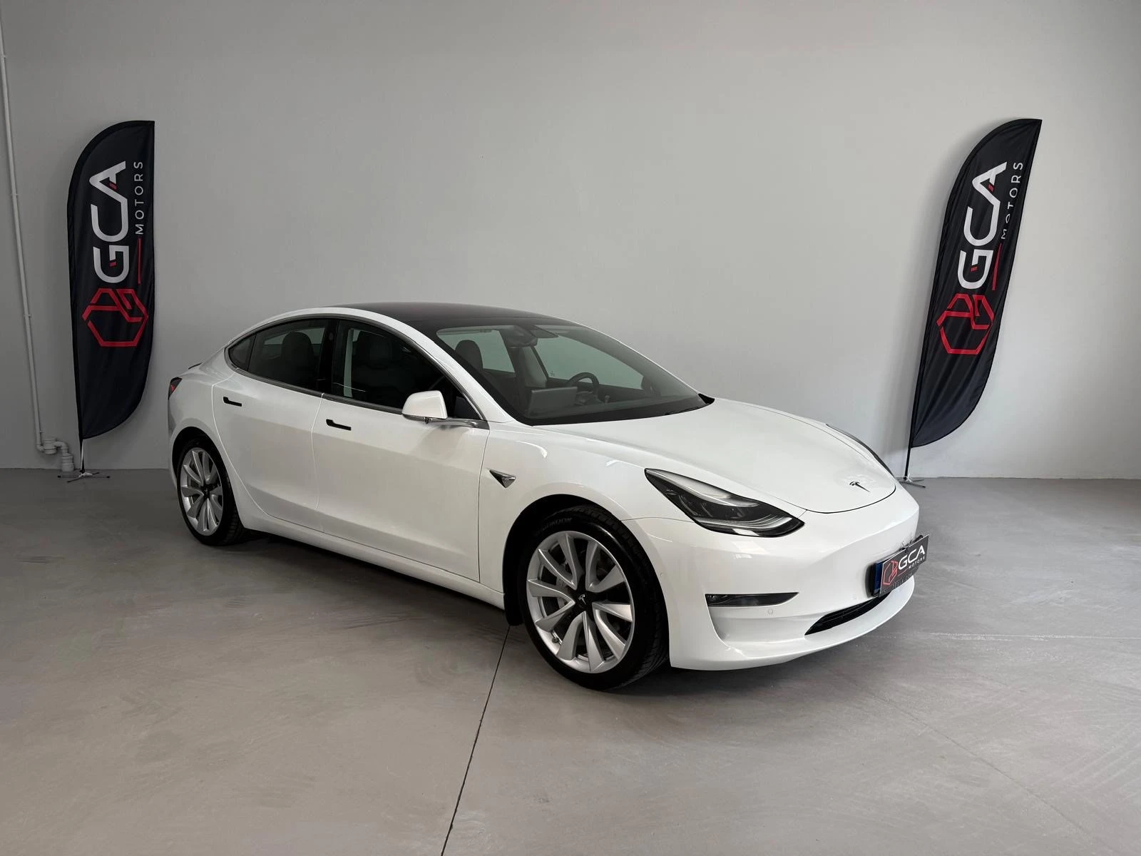 Tesla Model 3 Long Range Dual Motor AWD 2