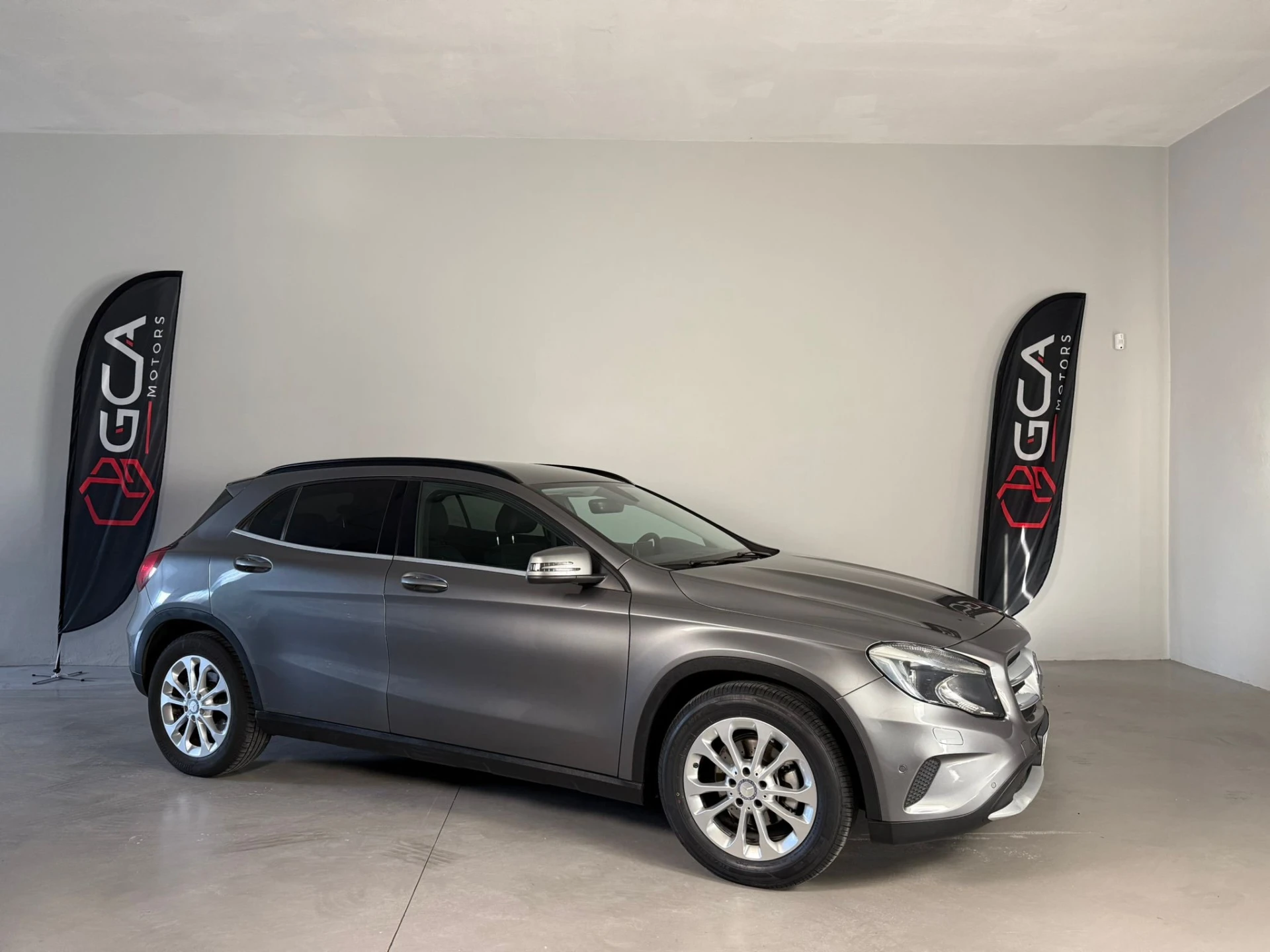 Mercedes-Benz GLA 180 180 d 2