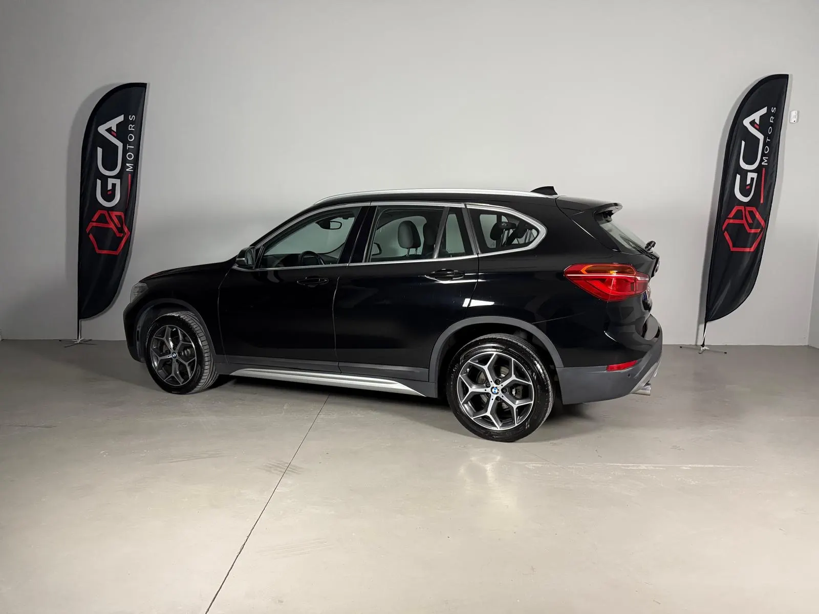 BMW X1 16 d sDrive Auto xLine 4