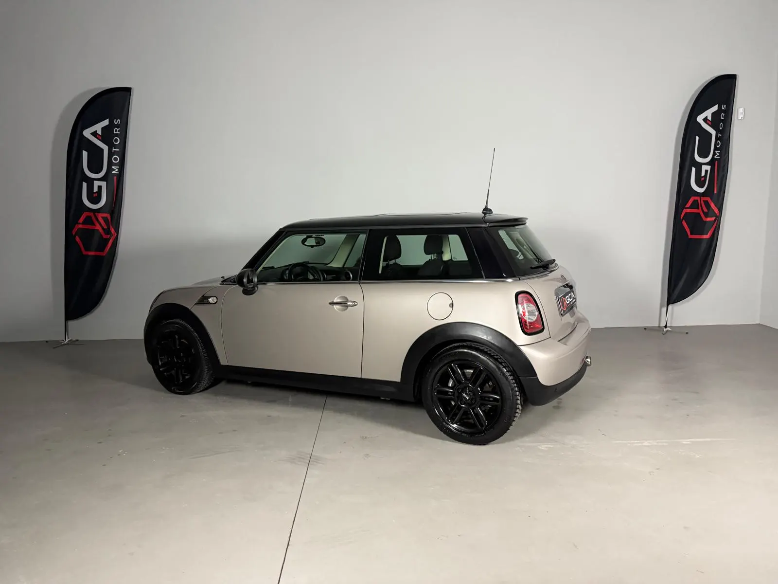 MINI 3 Portas One D Baker Street 3