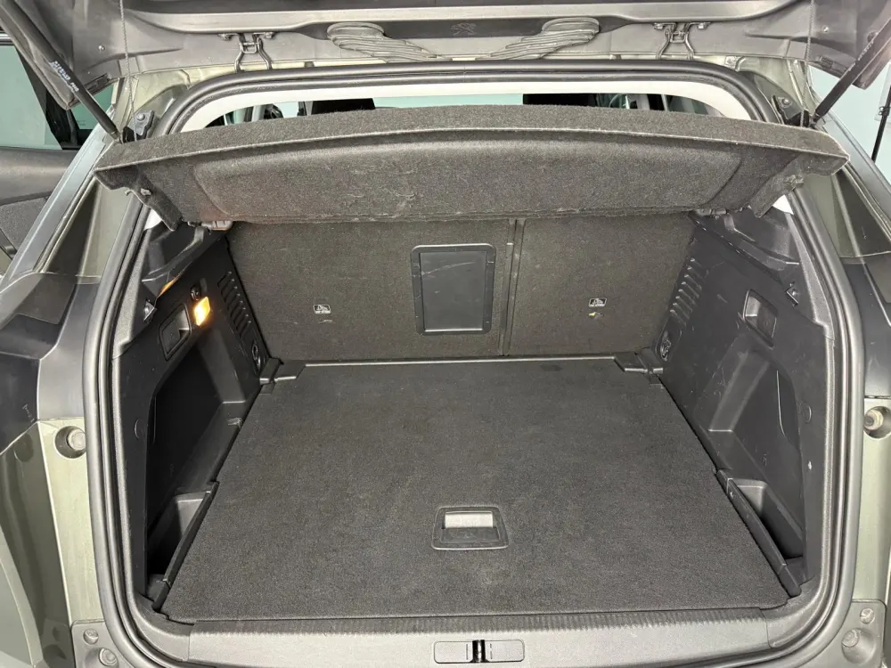 Peugeot 3008 1.2 PureTech Allure EAT8 16