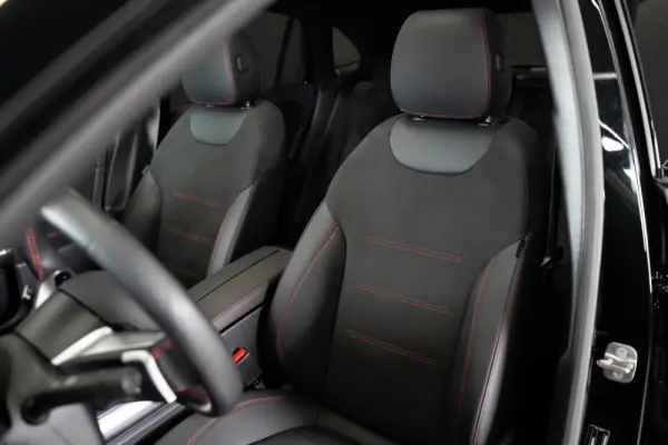 Mercedes-Benz GLA 250 e AMG Line 17