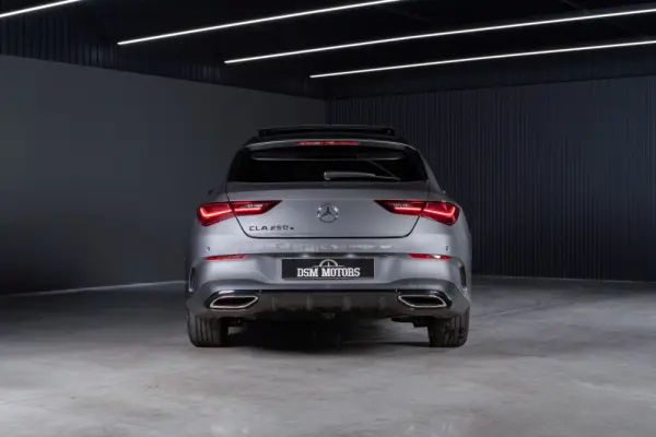 Mercedes-Benz CLA 250 e Shooting Brake AMG Line 5