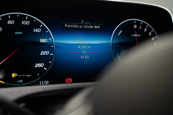 Mercedes-Benz E 300 e Station 24