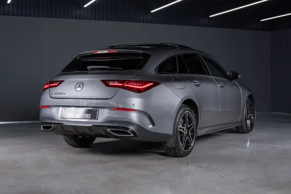 Mercedes-Benz CLA 250 e Shooting Brake AMG Line 4