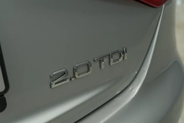Audi A4 2.0 TDI Exclusive 8