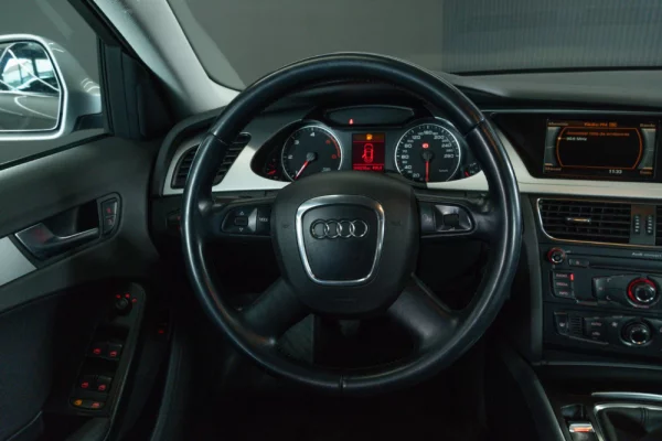 Audi A4 2.0 TDI Exclusive 11