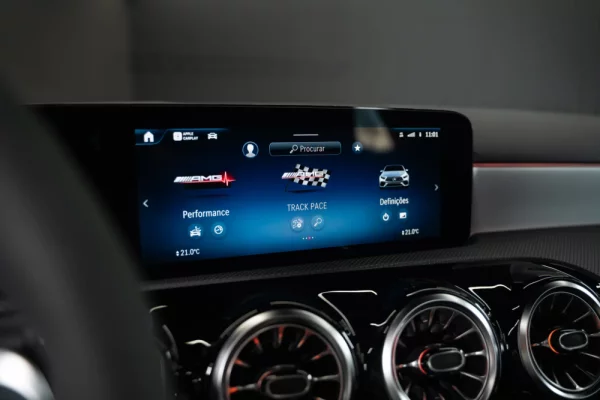 Mercedes-Benz A 45 AMG S 4Matic+ 38