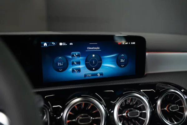 Mercedes-Benz A 45 AMG S 4Matic+ 44