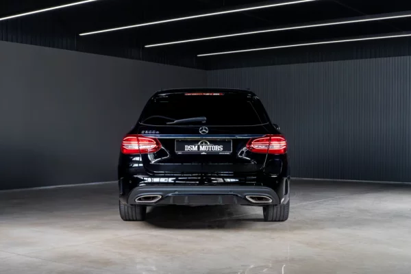 Mercedes-Benz C 300 e AMG Line 3