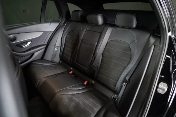 Mercedes-Benz C 300 e AMG Line 17
