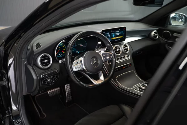 Mercedes-Benz C 300 e AMG Line 22