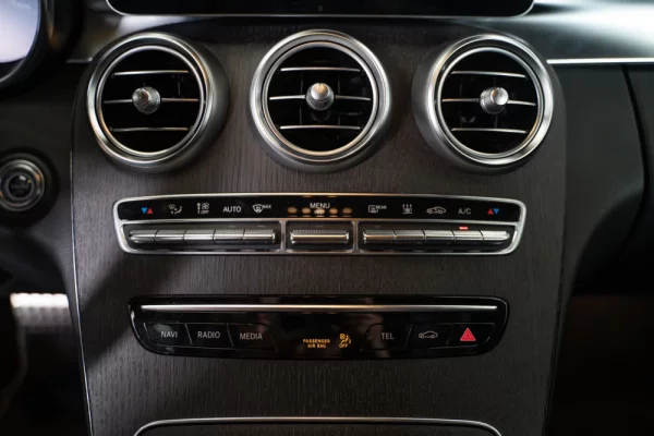 Mercedes-Benz C 300 e AMG Line 34