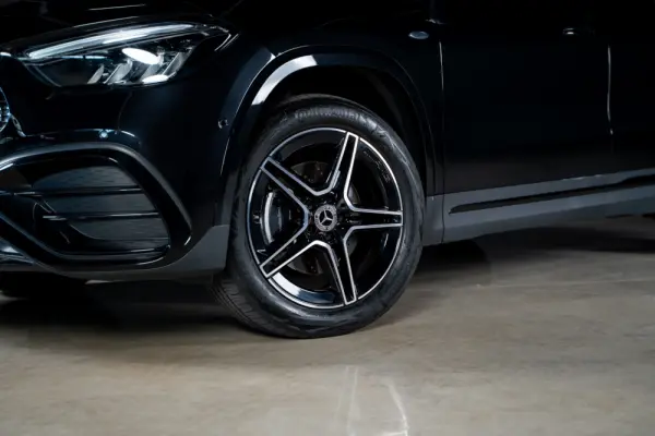 Mercedes-Benz GLA 250 e AMG Line 7