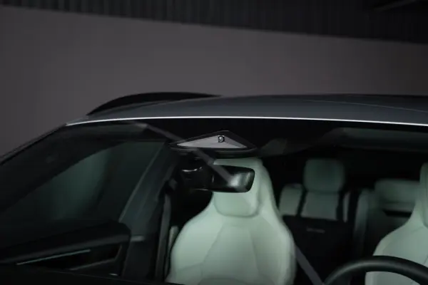 Porsche Macan Electric 12