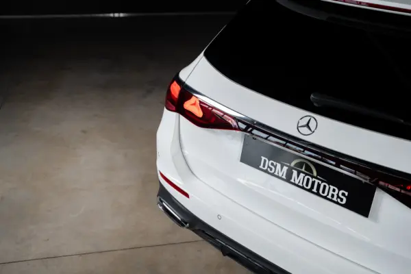 Mercedes-Benz E 300 de 4Matic AMG Line 9