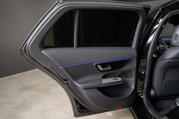 Mercedes-Benz E 300 e Station 48