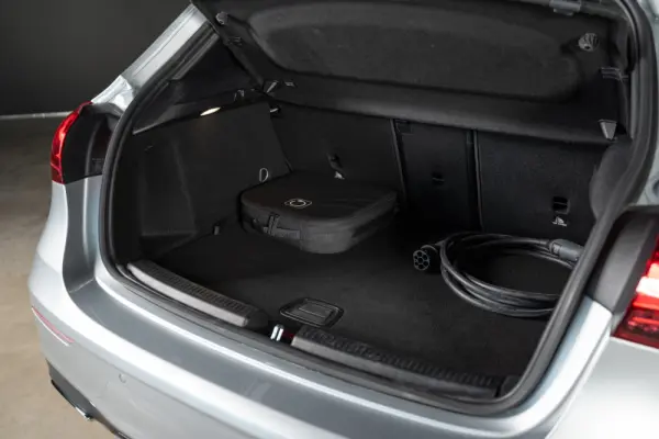 Mercedes-Benz A 250 e AMG Line 50