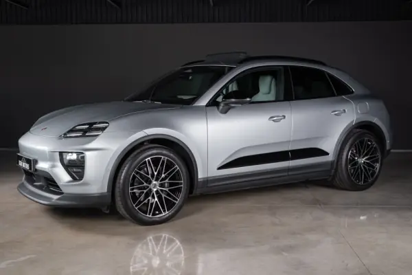 Porsche Macan Electric 59