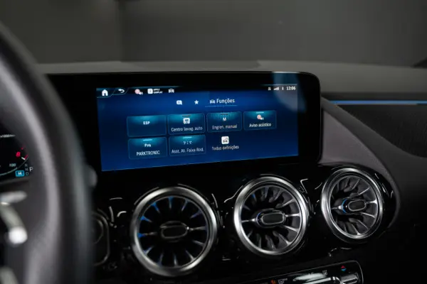Mercedes-Benz GLA 250 e AMG Line 26