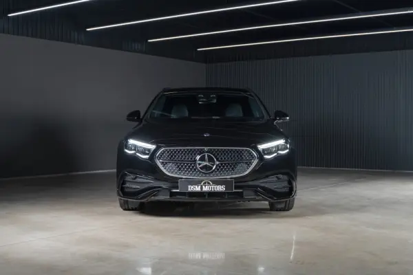Mercedes-Benz E 300 e Station 3