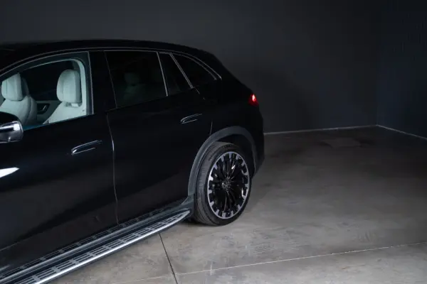 Mercedes-Benz EQE SUV 350+ AMG Line Premium 13