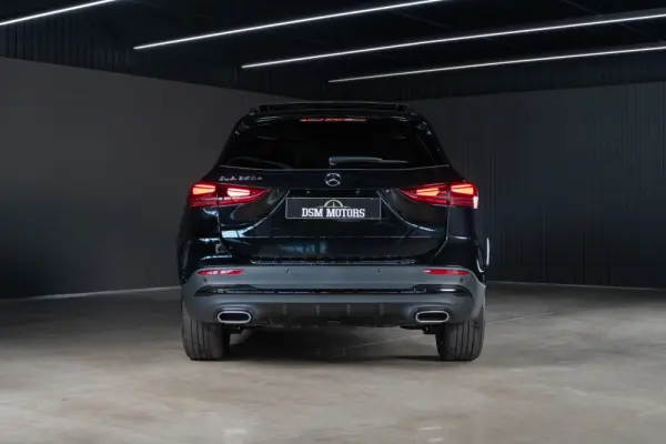 Mercedes-Benz GLA 250 e AMG Line 5