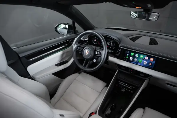 Porsche Macan Electric 53