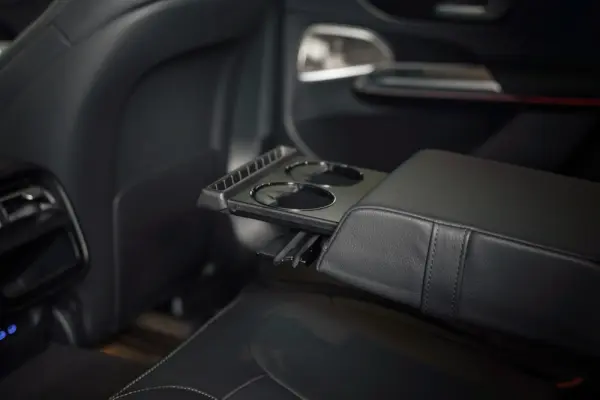 Mercedes-Benz E 300 e Station 50