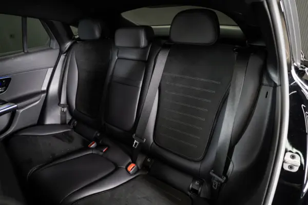 Mercedes-Benz GLC 300 de Coupe 4Matic 9G-TRONIC AMG Line Advanced 42