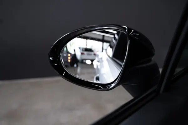 Porsche Macan Electric 54