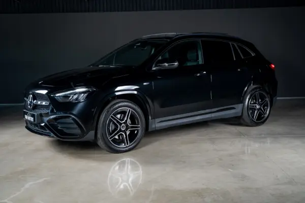 Mercedes-Benz GLA 250 e AMG Line 52