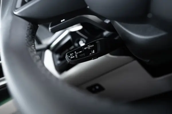 Porsche Macan Electric 23