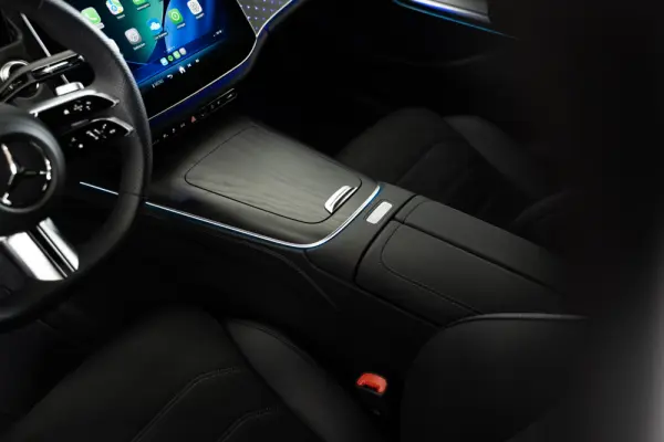 Mercedes-Benz E 300 e Station 40