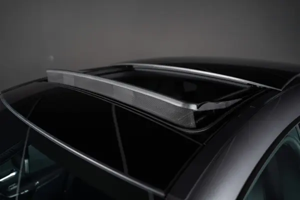 Mercedes-Benz CLA 250 e Shooting Brake AMG Line 13