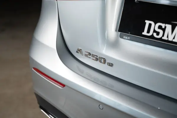 Mercedes-Benz A 250 e AMG Line 9