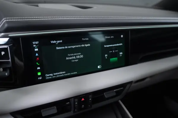 Porsche Macan Electric 37