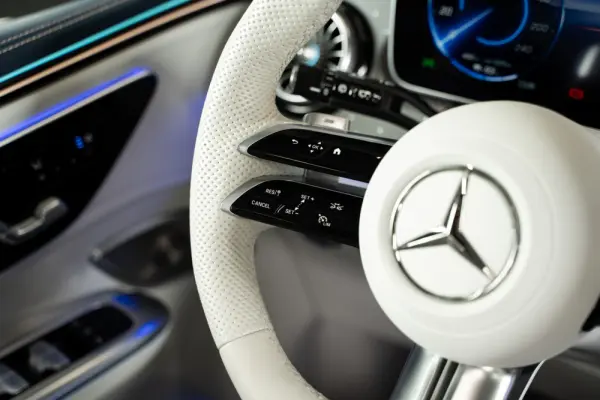 Mercedes-Benz EQE SUV 350+ AMG Line Premium 21