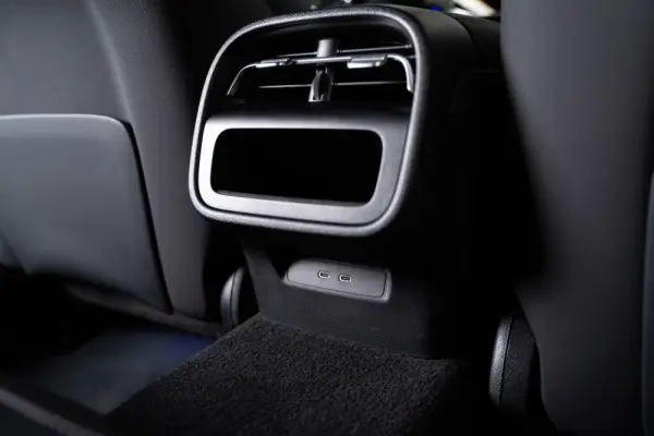 Mercedes-Benz E 300 e Station 51