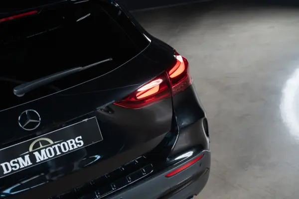 Mercedes-Benz GLA 250 e AMG Line 10