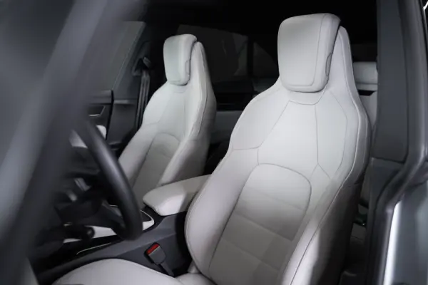 Porsche Macan Electric 16